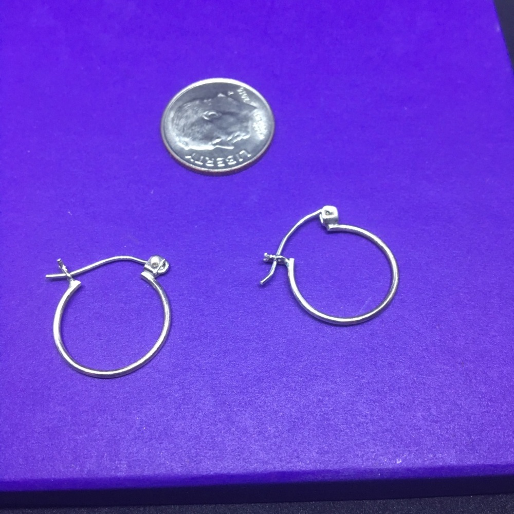 🎈LAST CHANCE🎈 DONATING ⭐️Delicate hoops